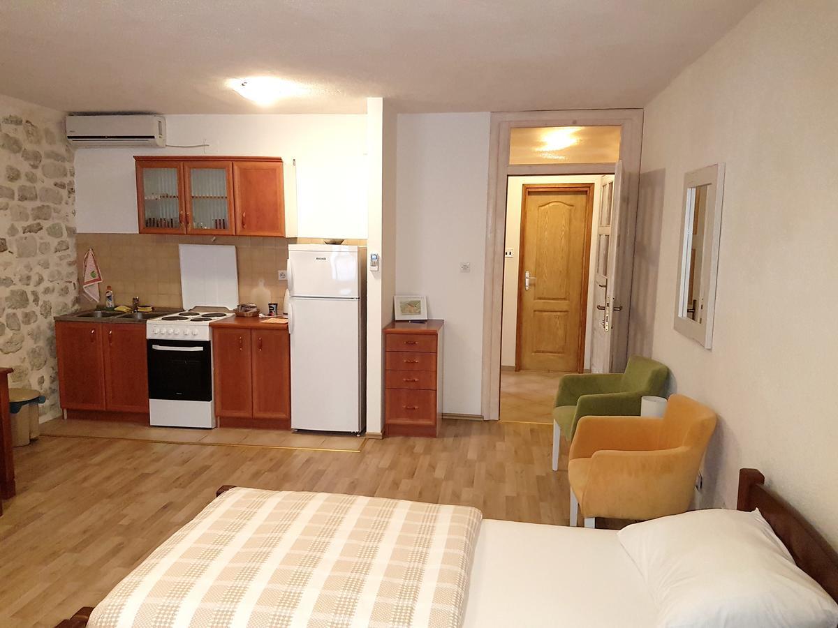 Apartments Historic Stone House Котор Екстер'єр фото